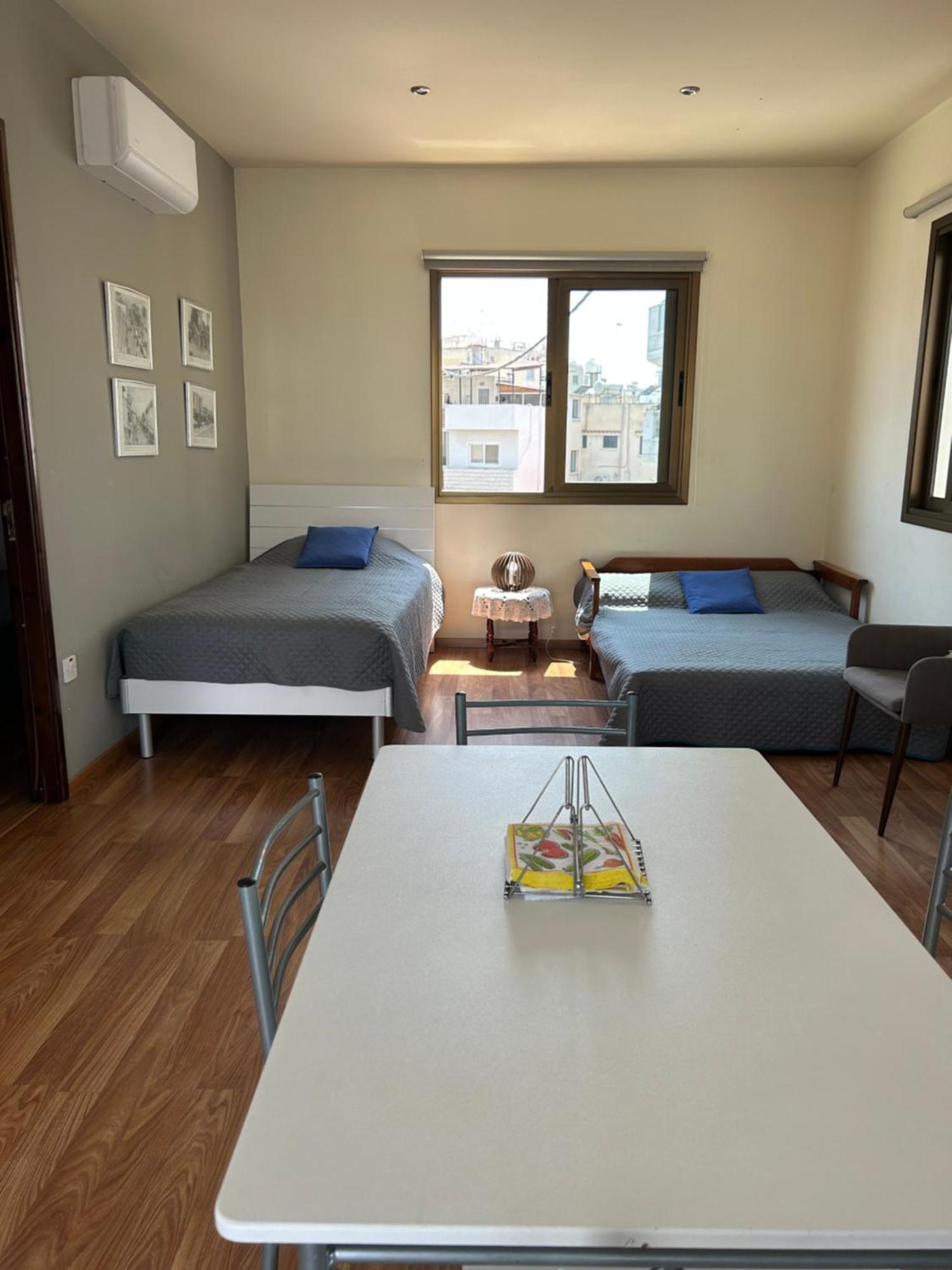 Extremely Comfy Apt With Spacious Private Terrace 10Min Walk To The Beach & In Town 라르나카 외부 사진